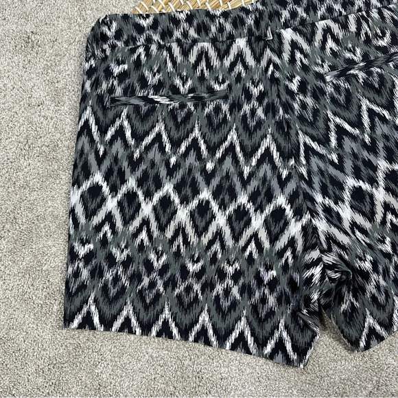 Spanx Sunshine Shorts Pull On 4" UPF 50+ Quick Dry in Grey Ikat Size M - Picture 7 of 13